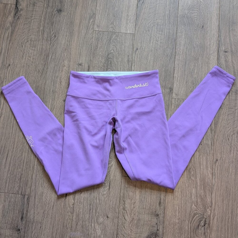76. 💜💙 Lululemon Reversible Leggings — Wanderlust Print (Size 6) 💙💜